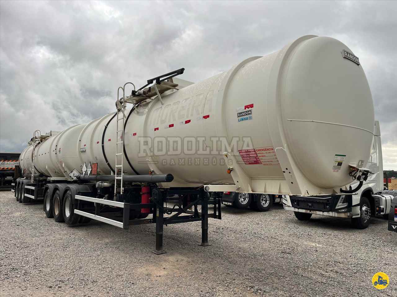 CARRETA RODOTREM TANQUE AÇO Rodolima Caminhões CURITIBA PARANÁ PR